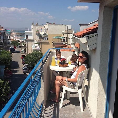 Lira Sto Apartments Pomorie Eksteriør bilde