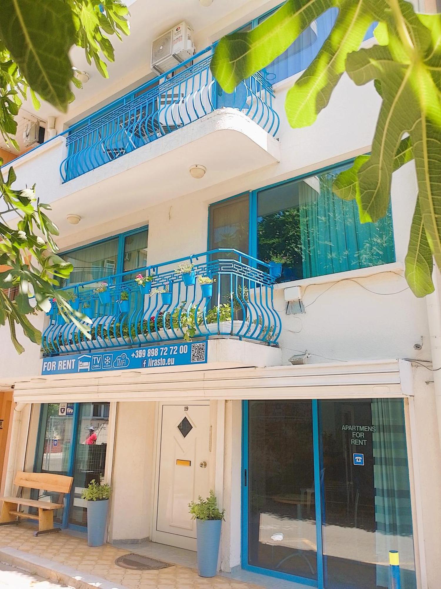 Lira Sto Apartments Pomorie Eksteriør bilde