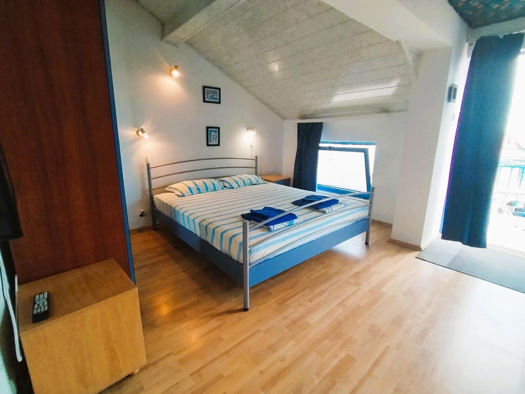 Lira Sto Apartments Pomorie Eksteriør bilde