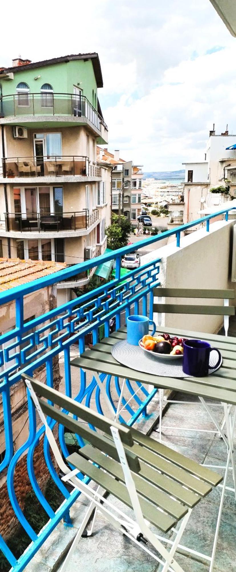Lira Sto Apartments Pomorie Eksteriør bilde