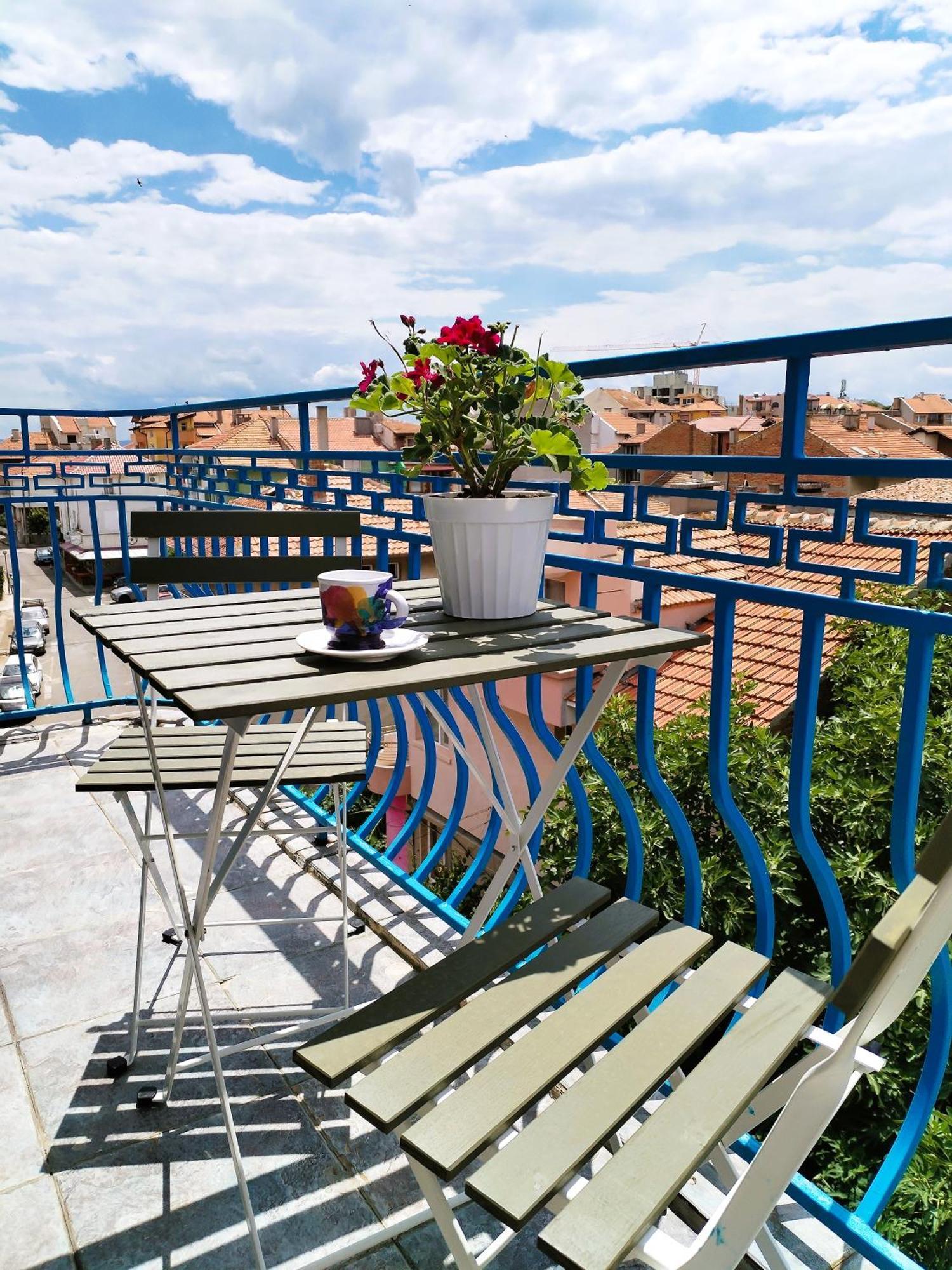 Lira Sto Apartments Pomorie Eksteriør bilde