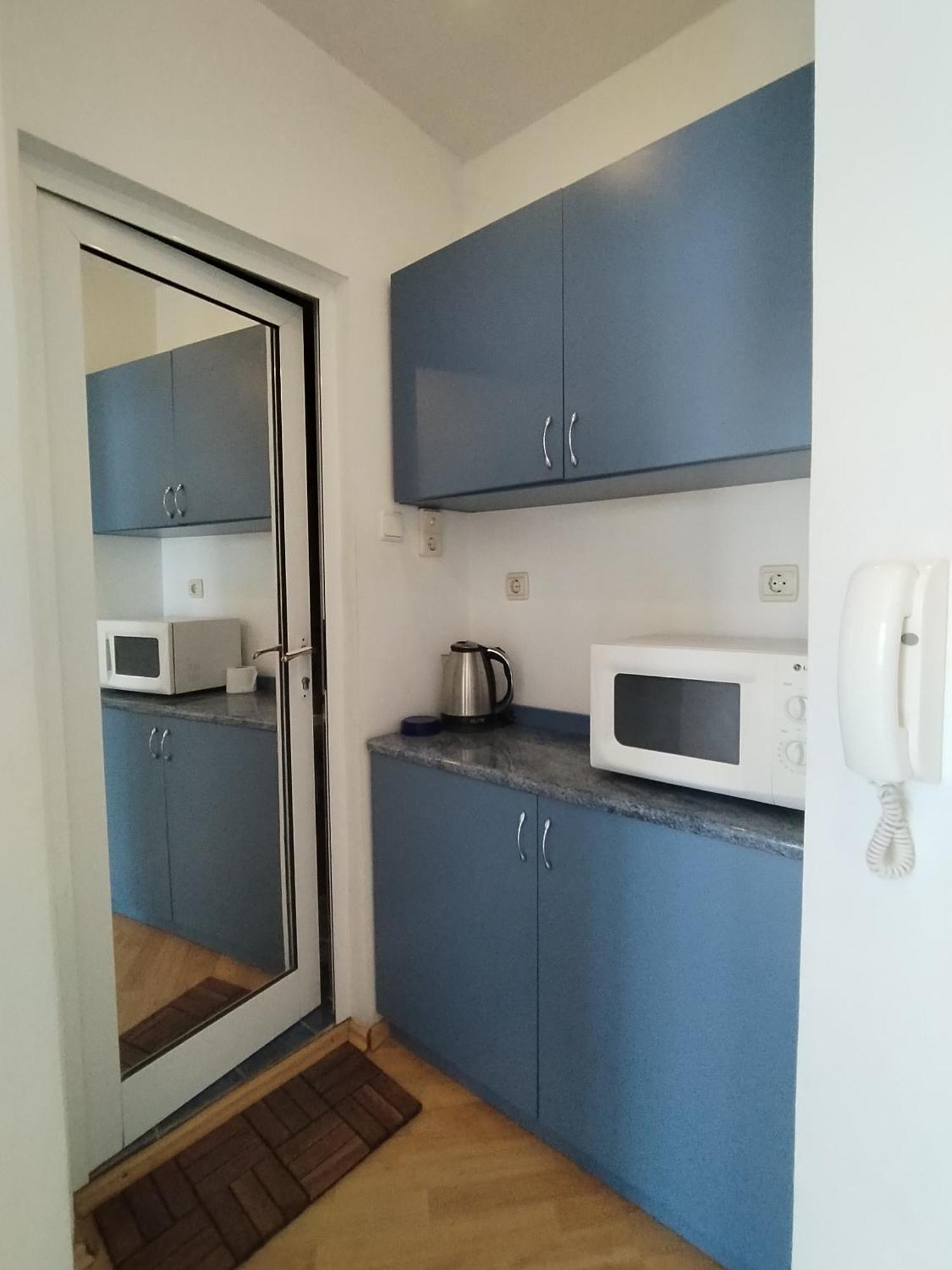 Lira Sto Apartments Pomorie Eksteriør bilde