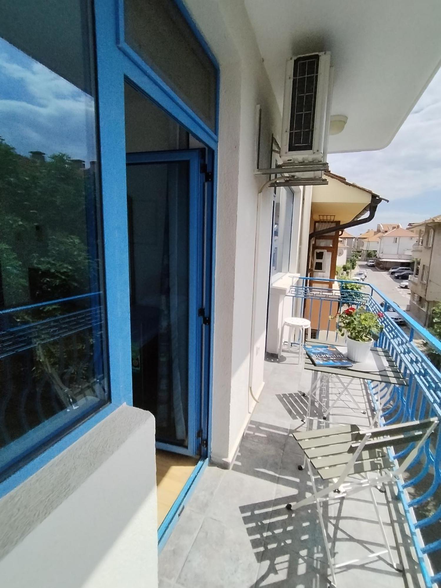 Lira Sto Apartments Pomorie Eksteriør bilde