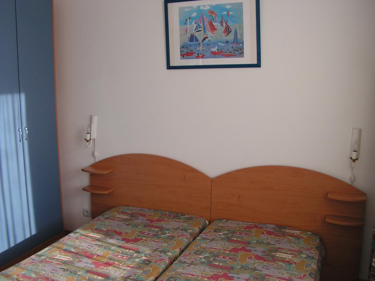 Lira Sto Apartments Pomorie Eksteriør bilde