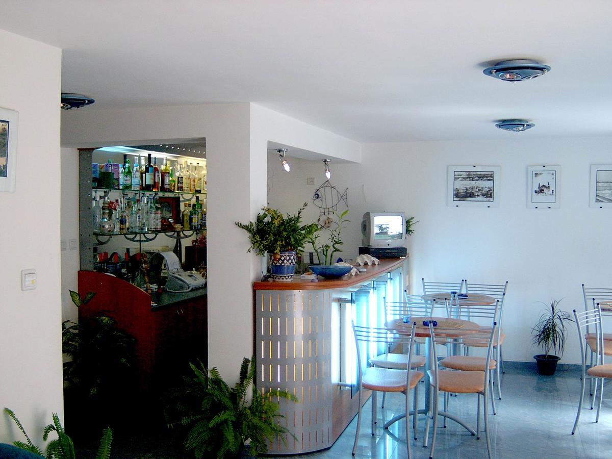 Lira Sto Apartments Pomorie Eksteriør bilde